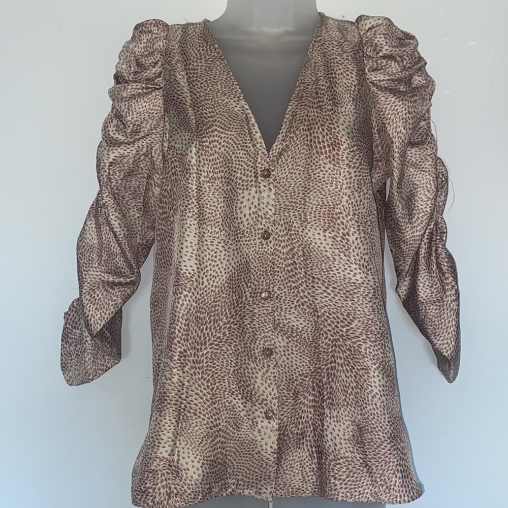 Cute Devlin Blouse Puffy Shoulder